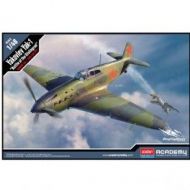 Yakovlev Yak-1 Stalingrad Battle escala 1/48