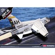 Avión USN F-8E VF-162 "The Hunters"  Escala 1/72