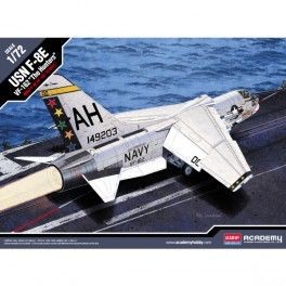 Avión USN F-8E VF-162 "The Hunters"  Escala 1/72