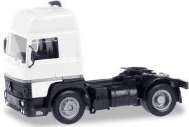 Renault R390 para montar 1/87