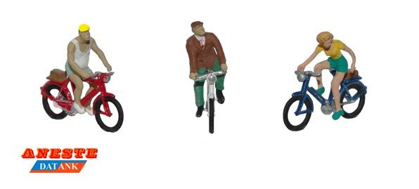 Personas en bici 1/87