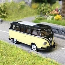 Volkswagen T1 negro y crema 1/87