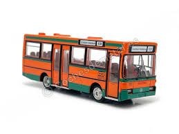 Mercedes O402 Naranja 1/87