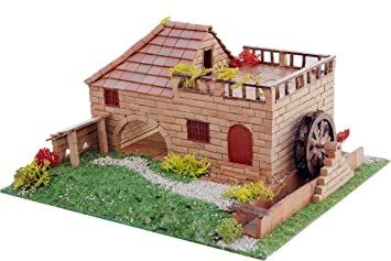 Casa con molino de agua